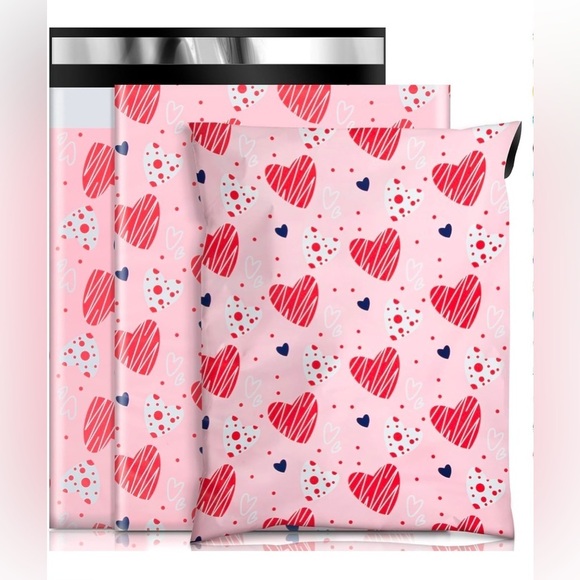 new Other - Heart polymailer bags 10x13in 10pc